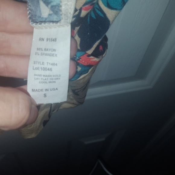 🌺 Énvi Cold Shoulder Blouse - Picture 4 of 4